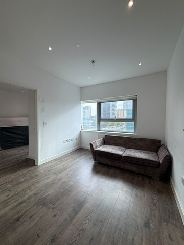 Flat 158, Delta Point, 35 Wellesley Road, Croydon, Greater London