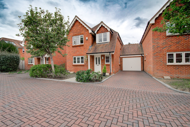 Hunts Close, Colden Common, SO21