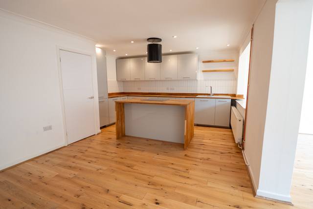 Kitchen Lounge