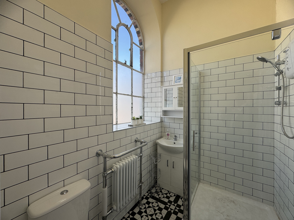 Shower/WC