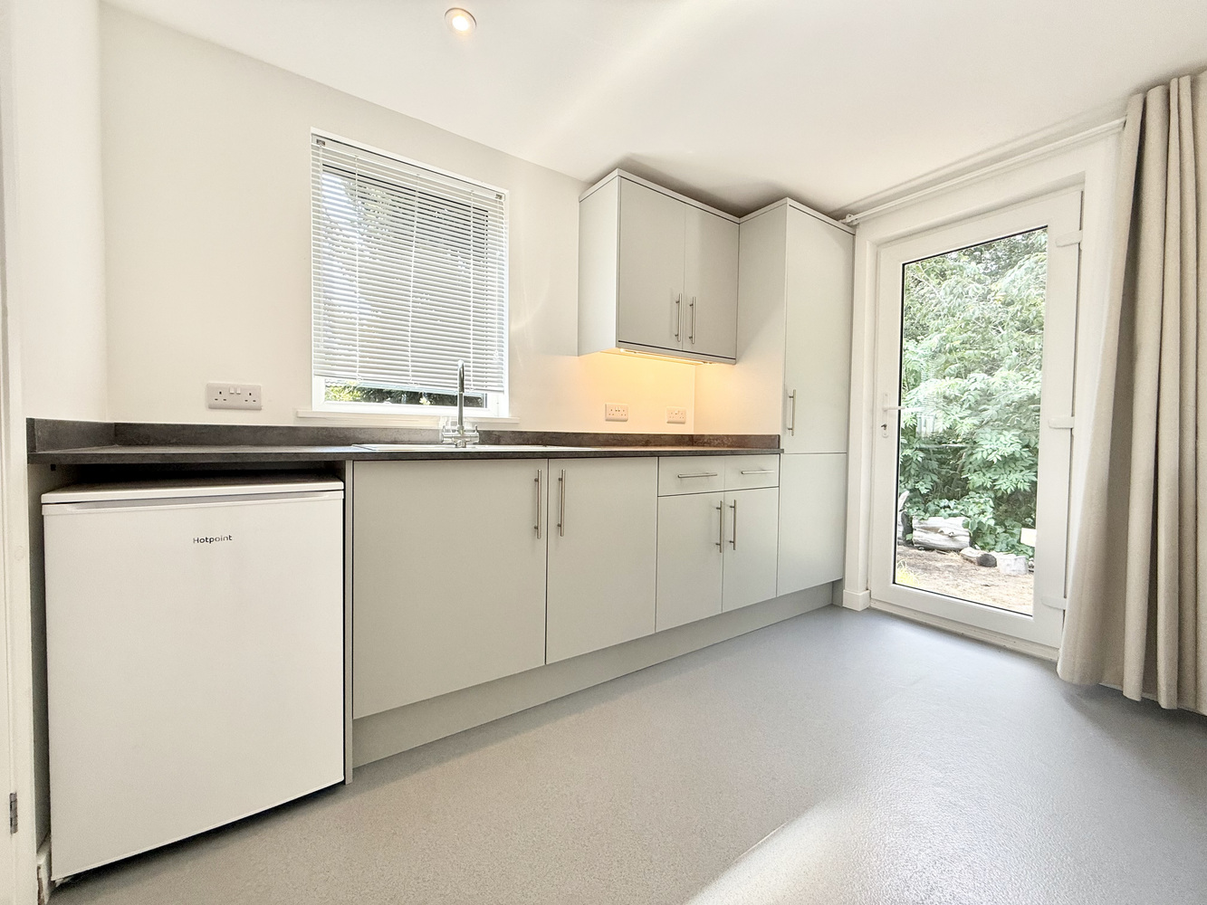 Pennington Close, West Moors, Ferndown, Dorset, BH22