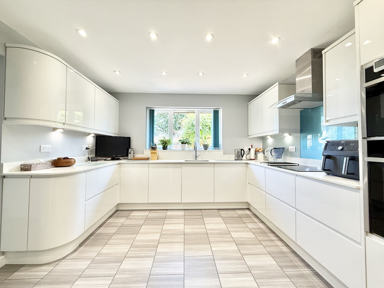 Oakhurst Road, West Moors, Ferndown, Dorset, BH22