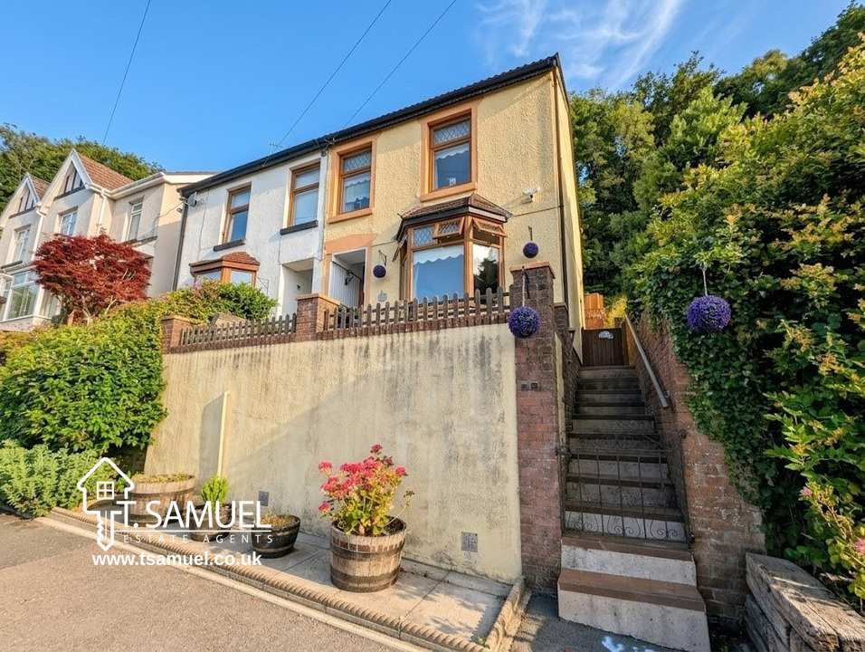 2 bed Semi-detached House Plantation Road, Abercynon, Mountain Ash, Rhondda Cynon Taf, CF45 4PS