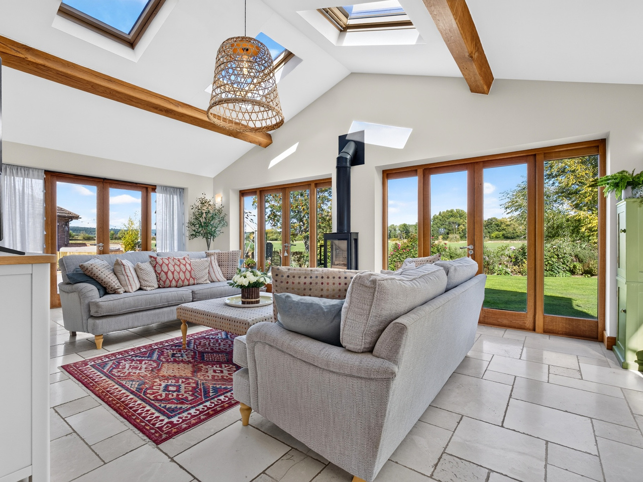Family Room (4)