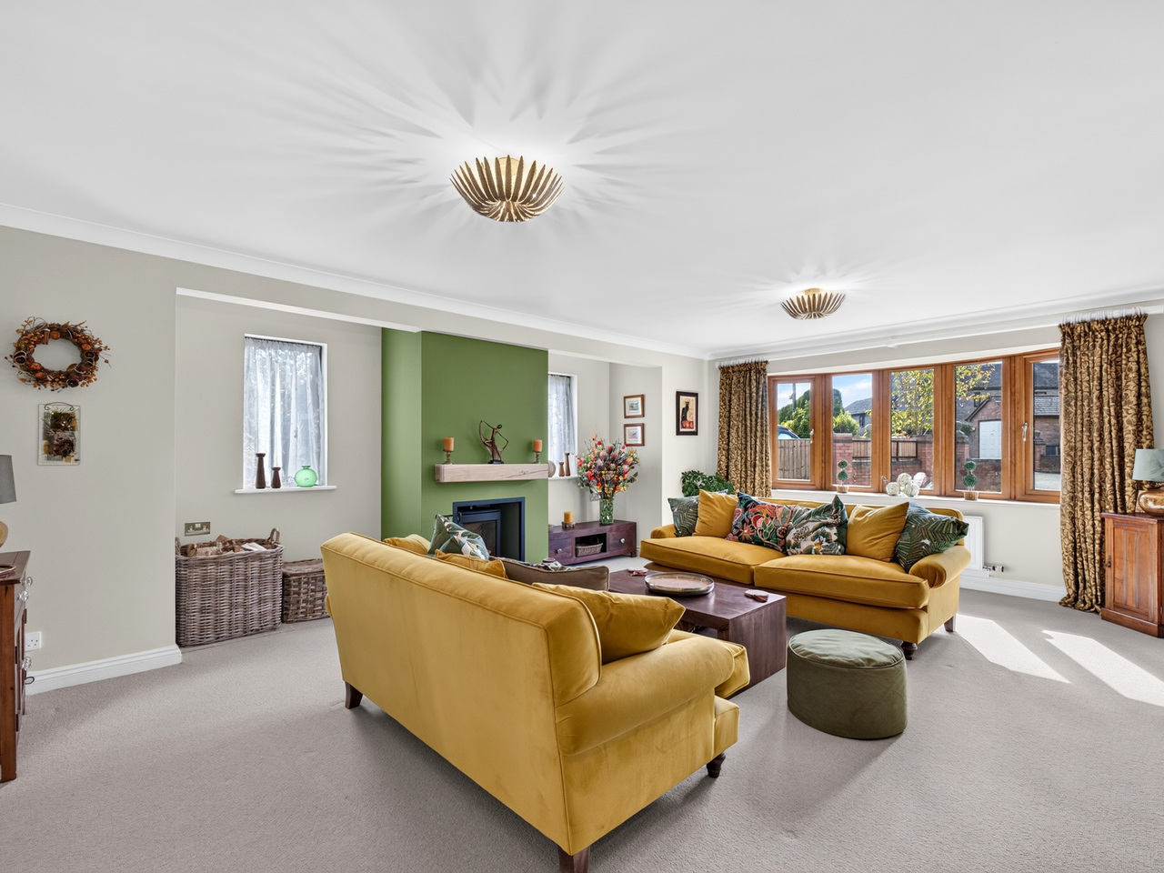 Living Room (2)