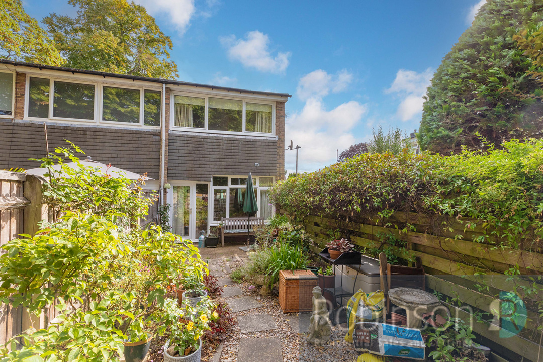 26 Lynton Green-7