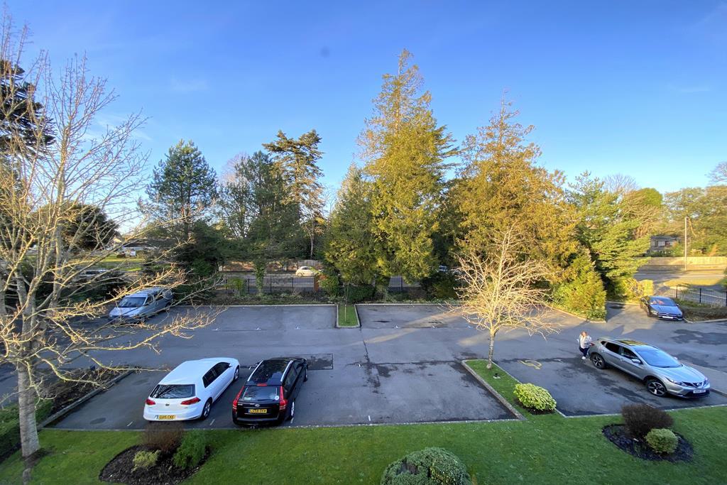 Flat 16, The Atrium, Whincroft Close, Ferndown, Dorset