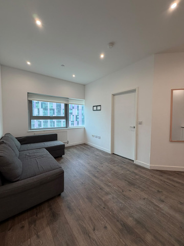 Flat 5, Delta Point, 35 Wellesley Road, Croydon, Greater London