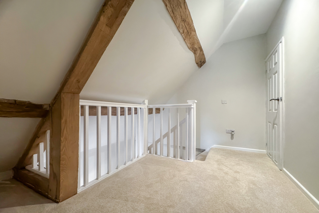 2nd floor landing