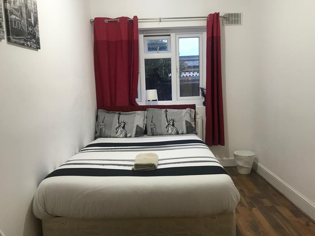 Hainault Road, Chadwell Heath, Romford, Greater London