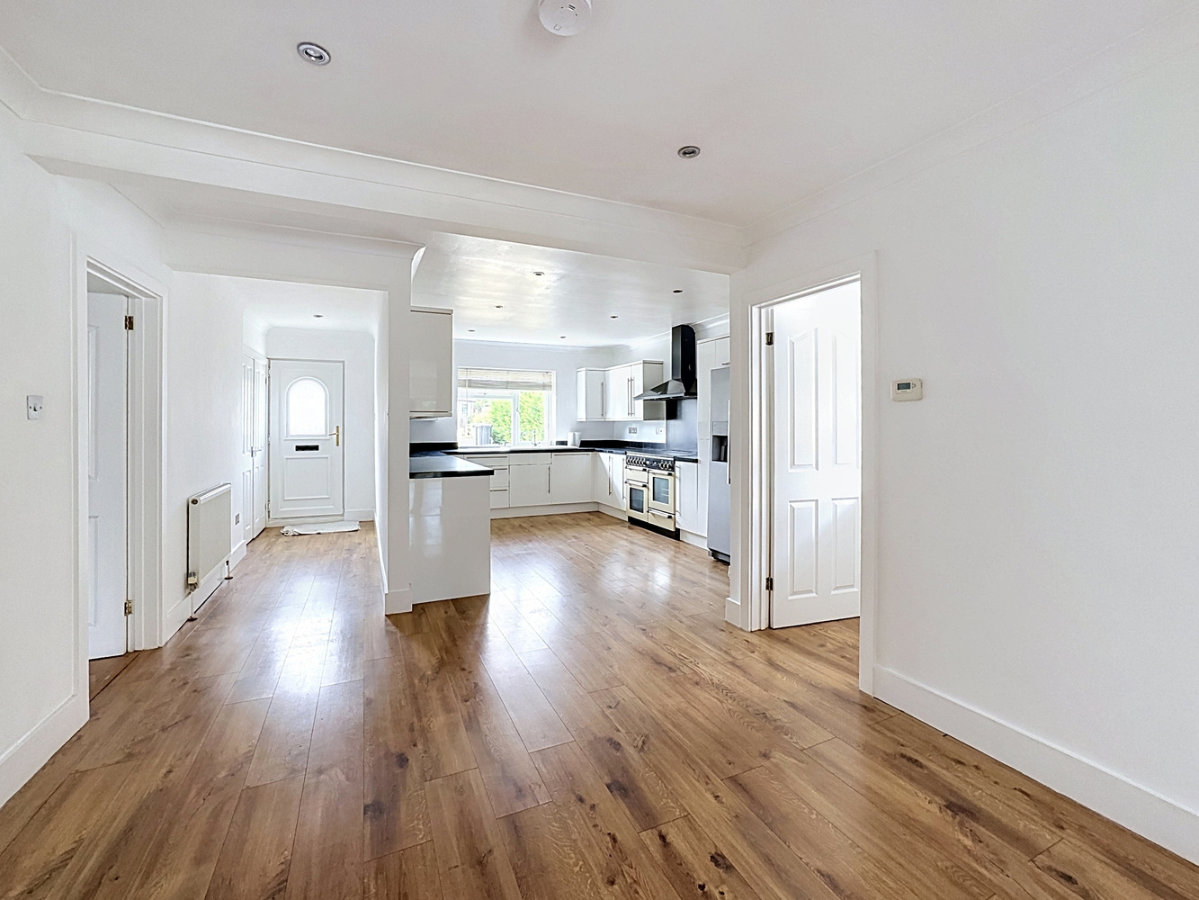 103-centre-drive-newmarket_00002