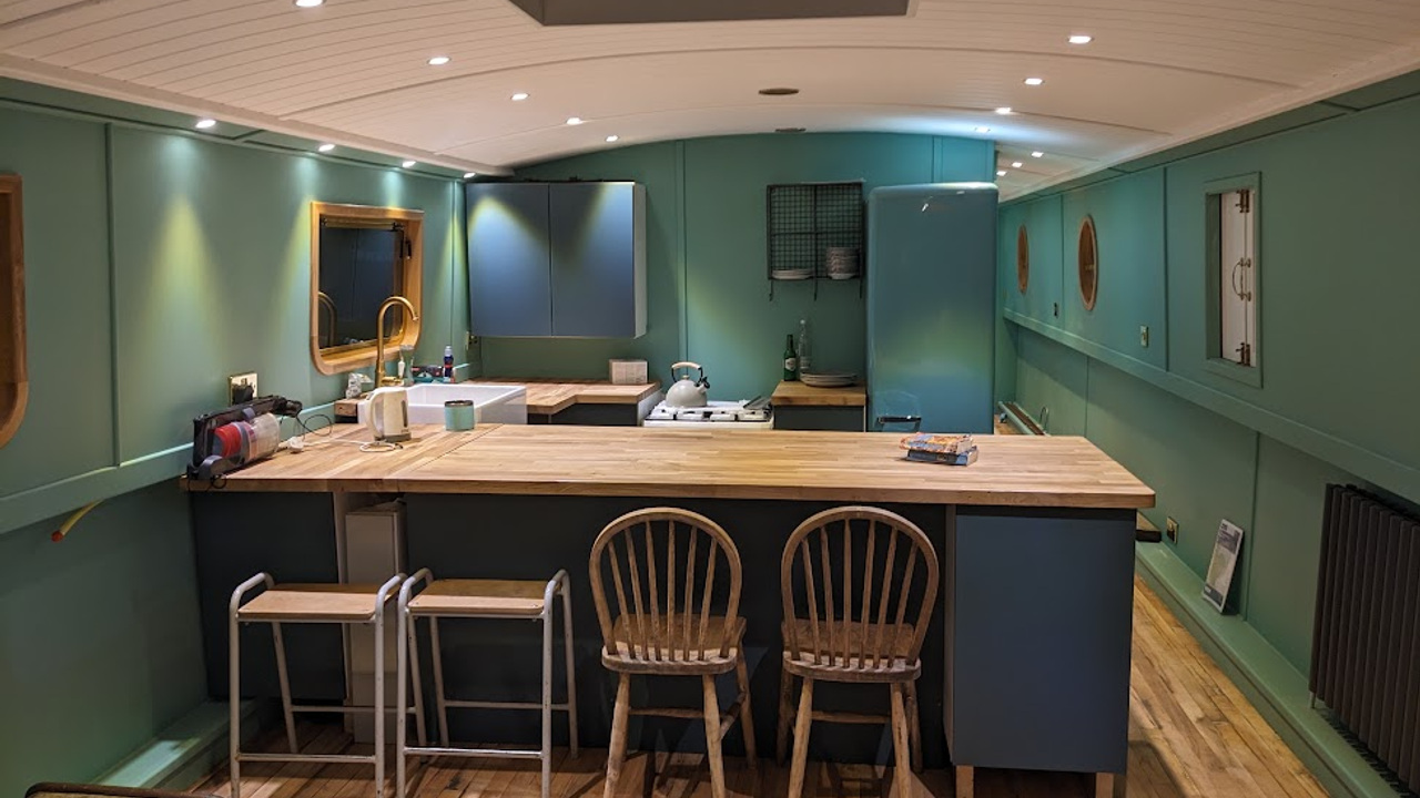 Breakfast bar