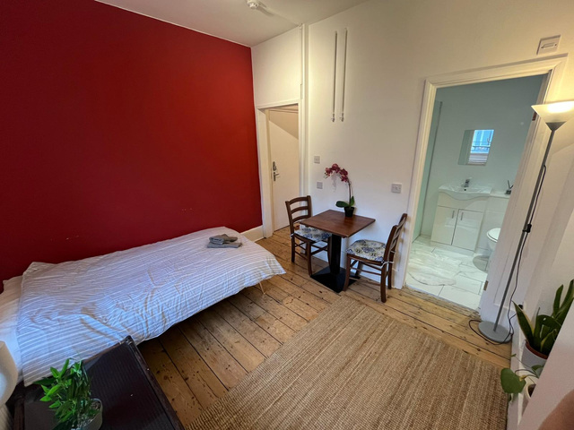 Flat, 330 Upper Street, London, Greater London