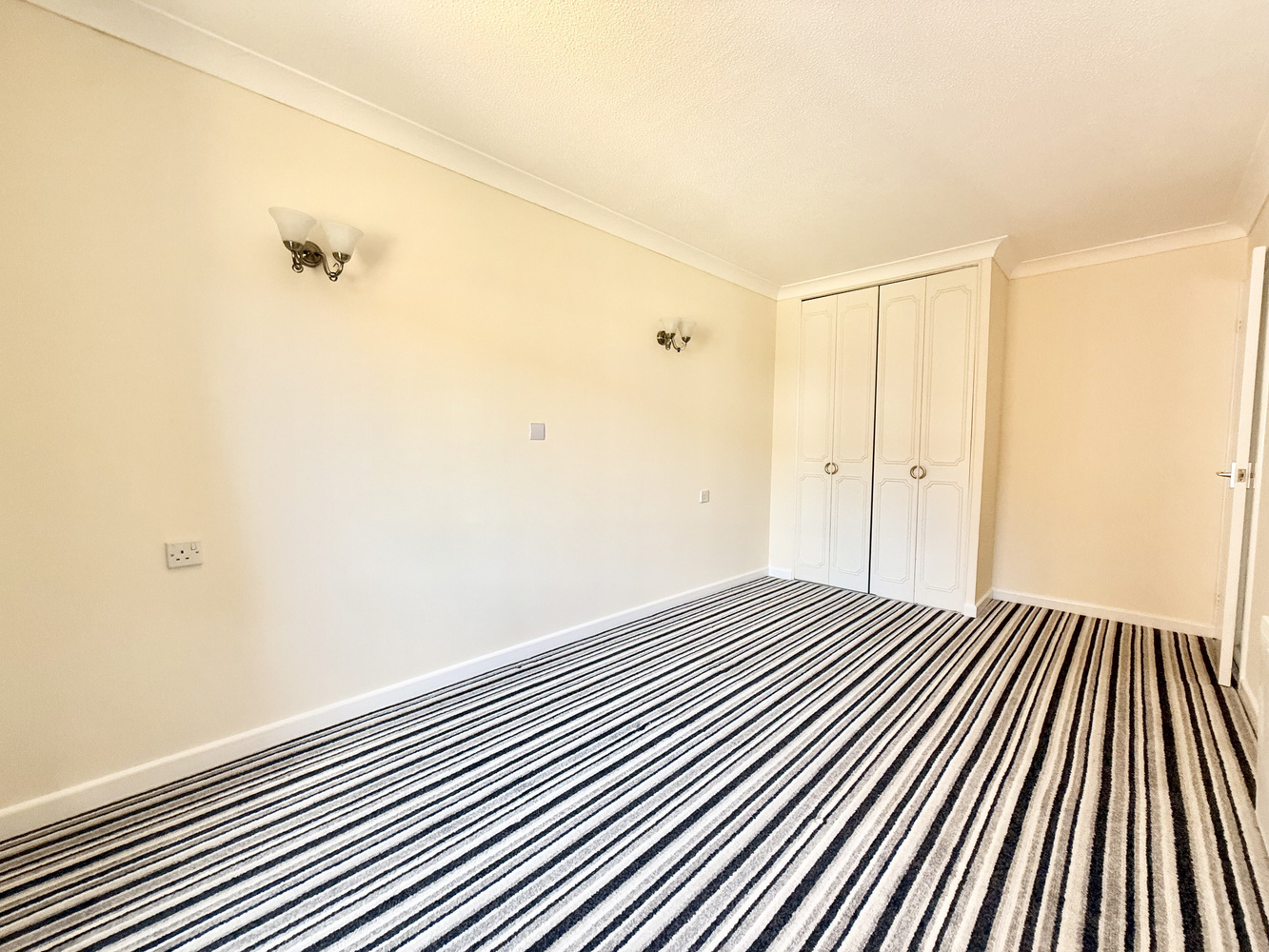 Flat 77, Homelands House, 535 Ringwood Road, Ferndown, Dorset