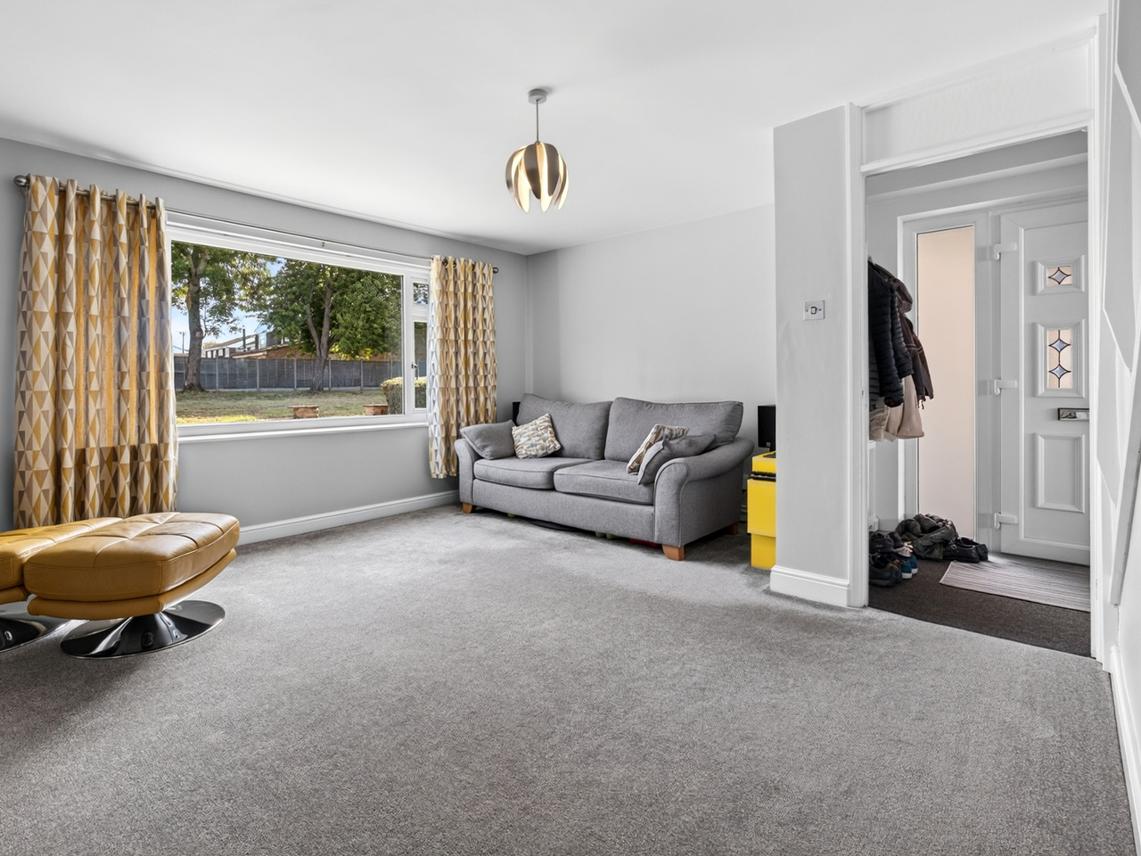 Living Room (3)