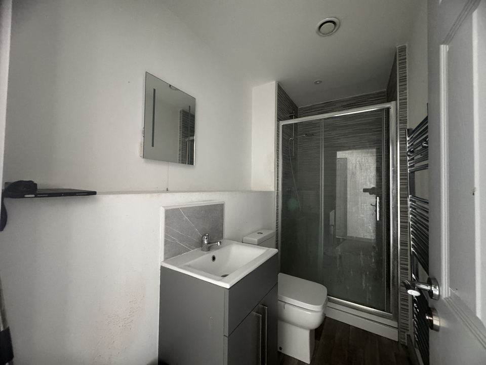 Shower/WC