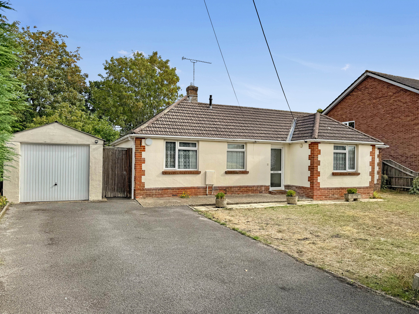 Oakhurst Lane, West Moors, Ferndown, Dorset, BH22