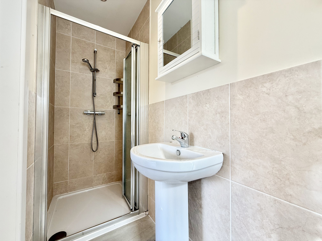 Elmhurst Road, West Moors, Ferndown, Dorset, BH22
