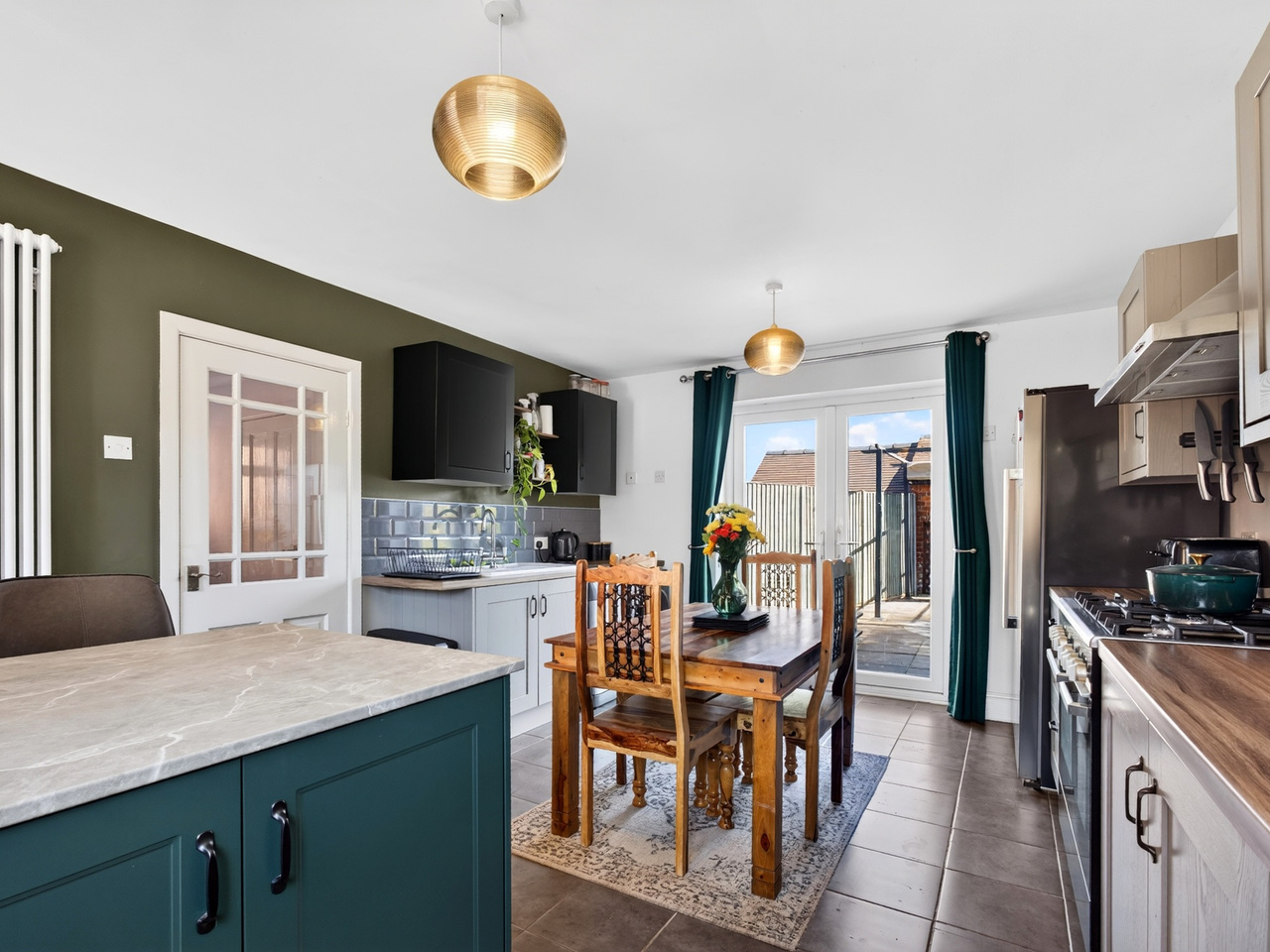 Kitchen Dining Room (2)