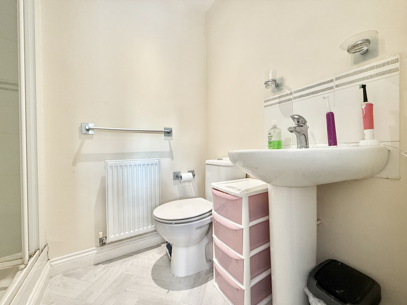 Cracklewood Close, West Moors, Ferndown, Dorset, BH22