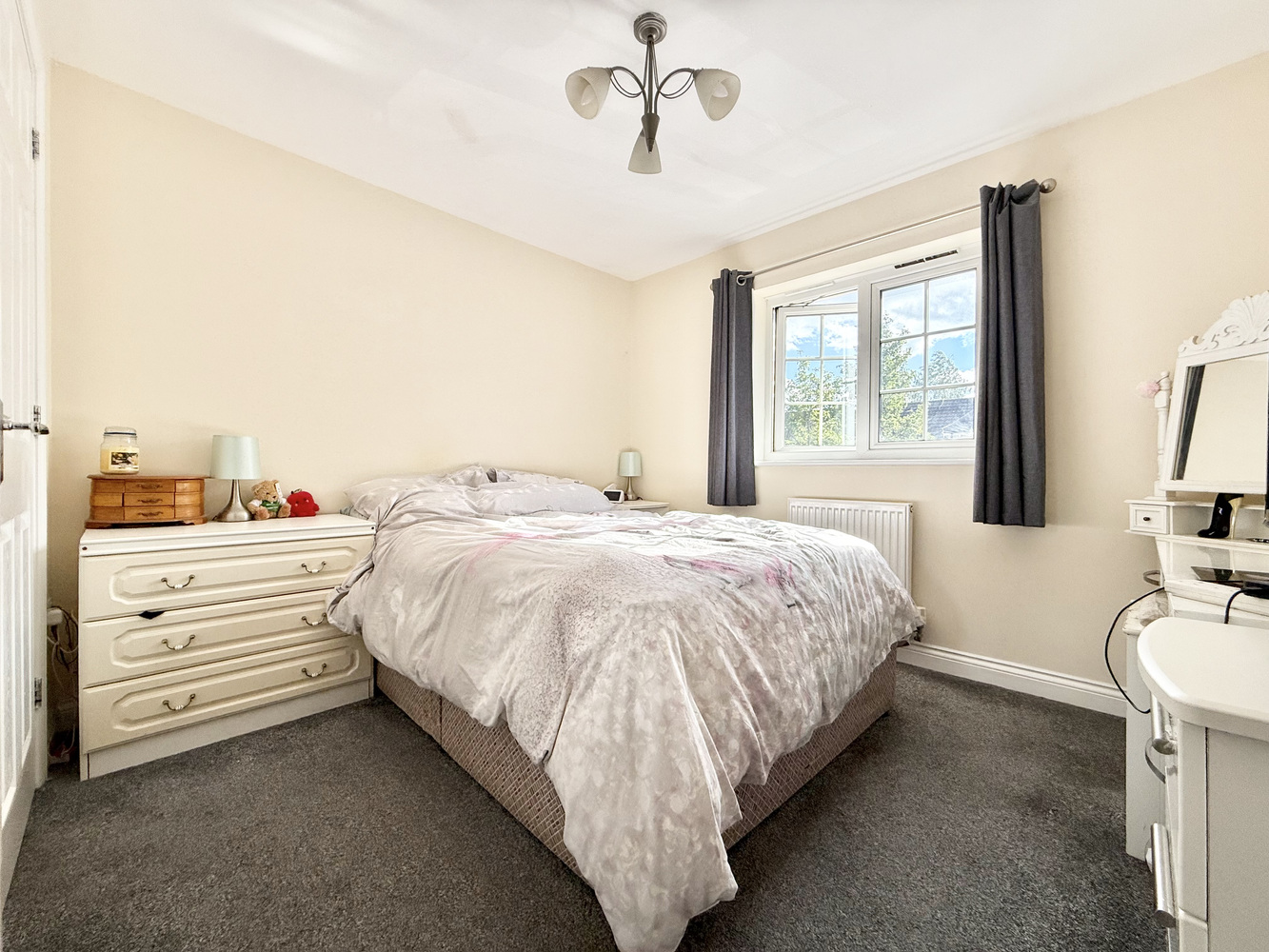 Cracklewood Close, West Moors, Ferndown, Dorset, BH22