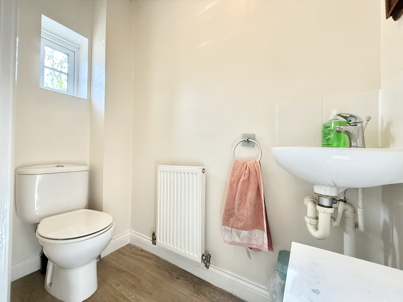 Cracklewood Close, West Moors, Ferndown, Dorset, BH22