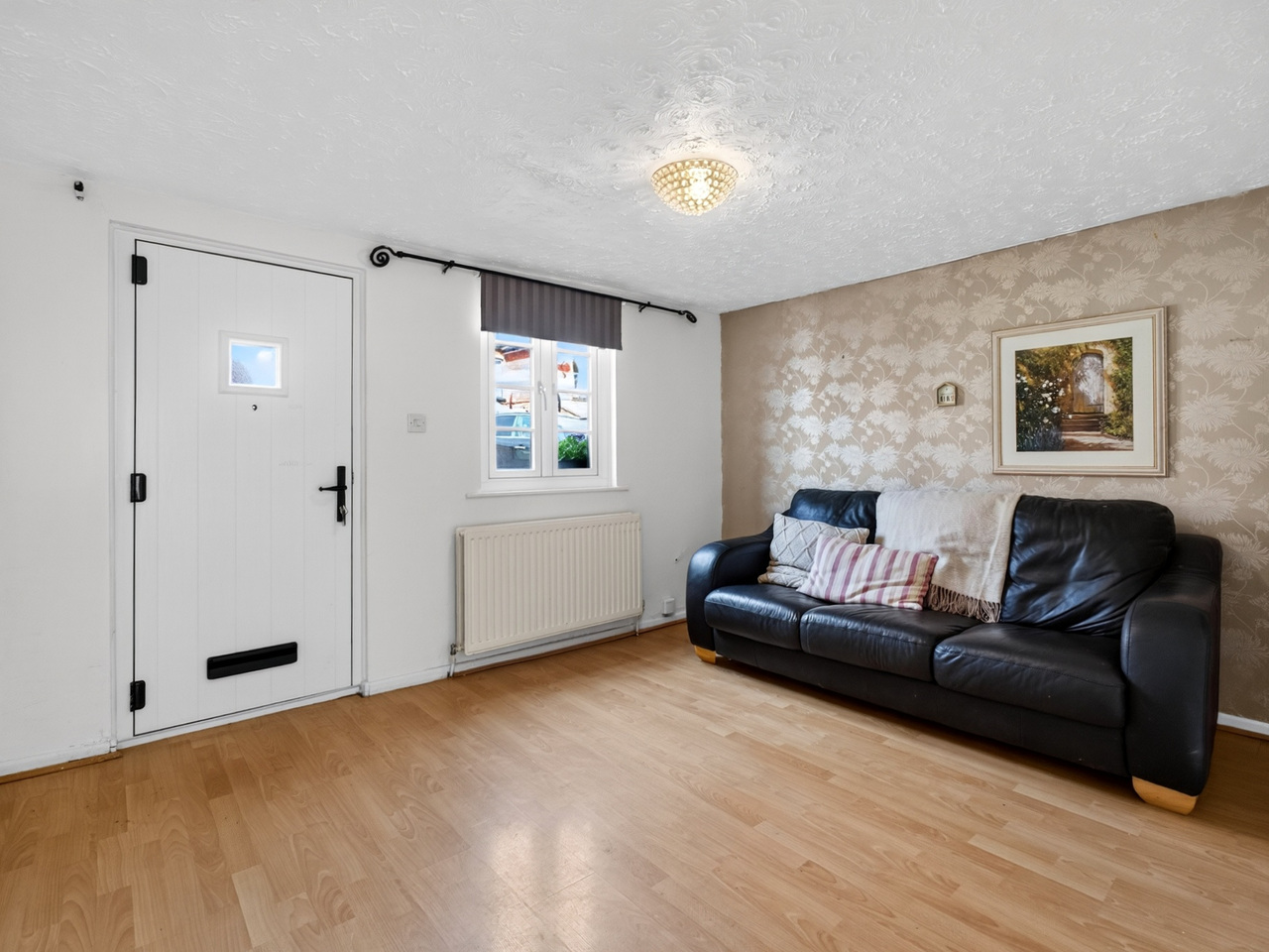 Living Room (2)