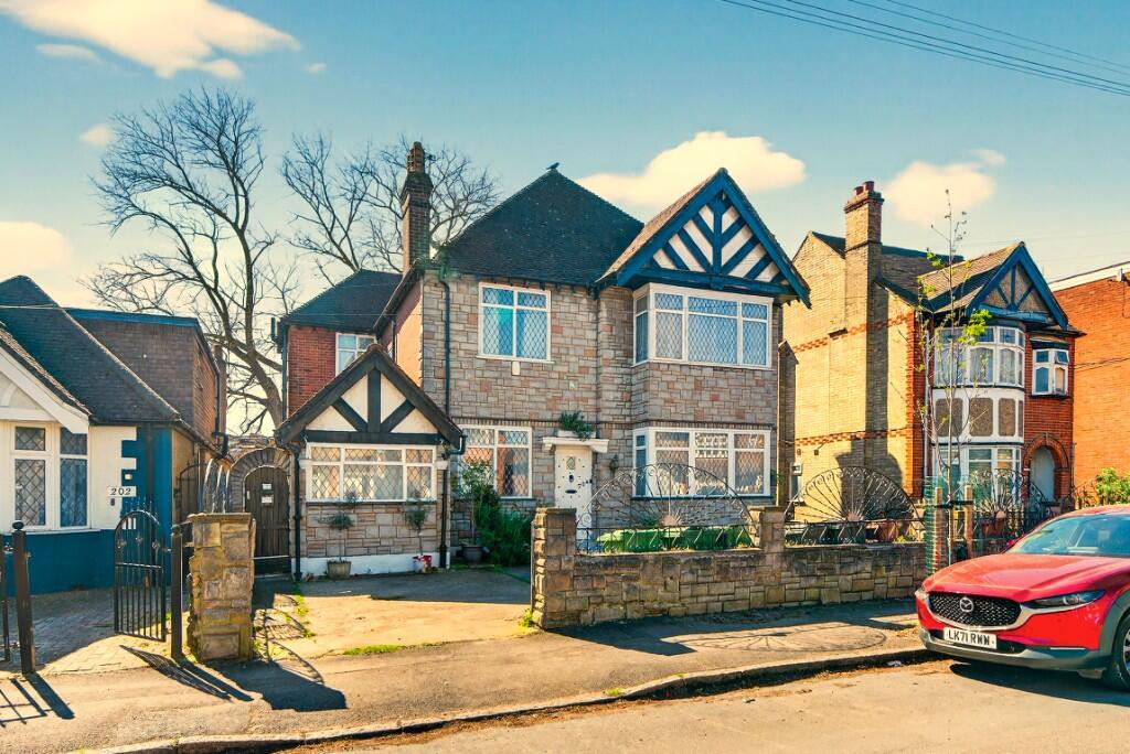 Detached House for Sale