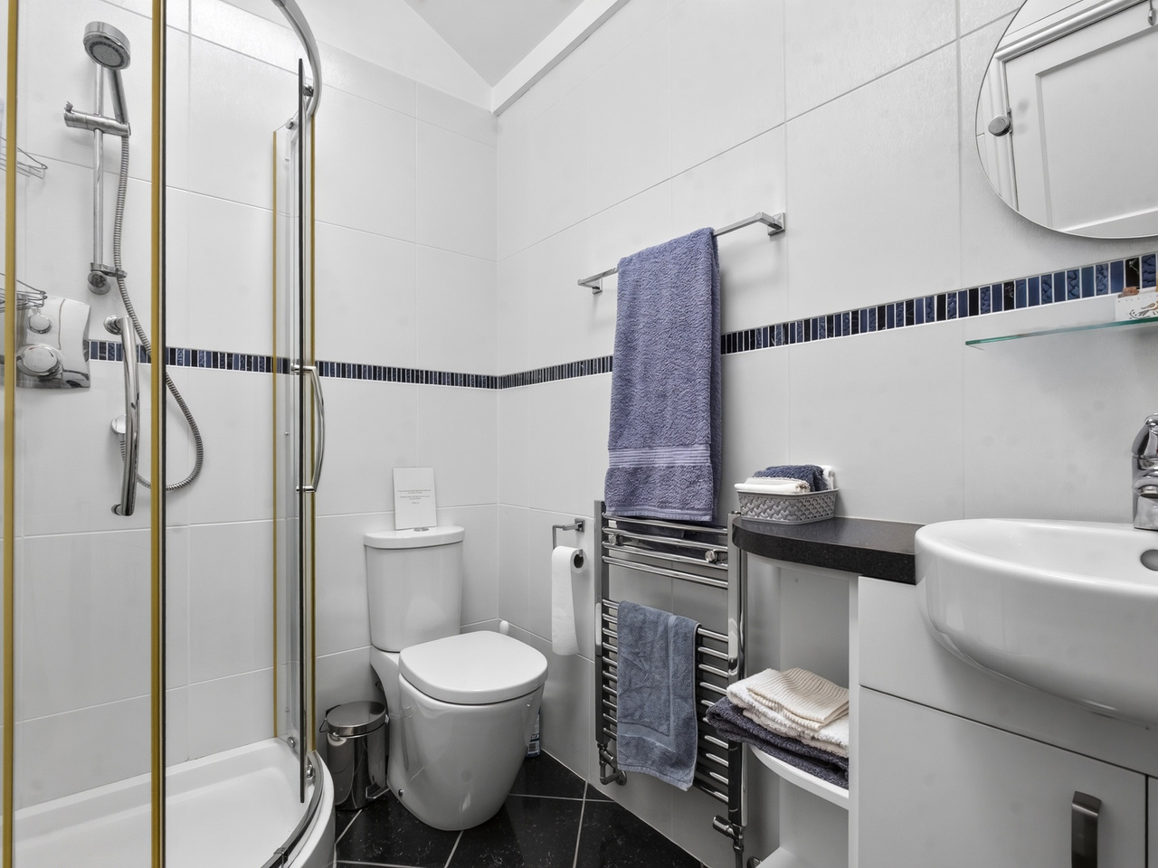 Annexe Shower Room