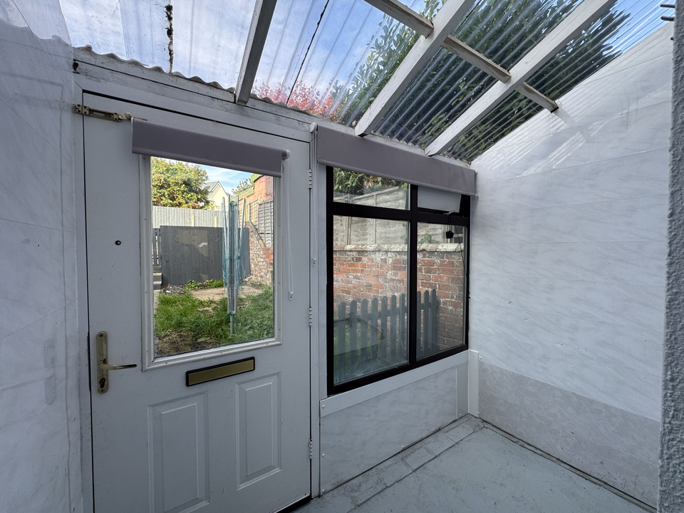 Rear utility room
