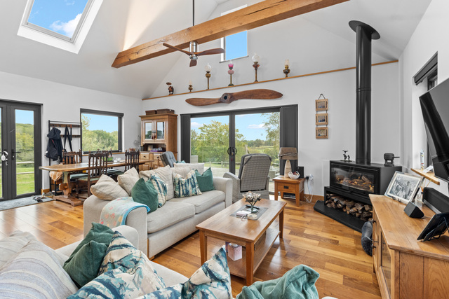 Lounge - Darach Barn