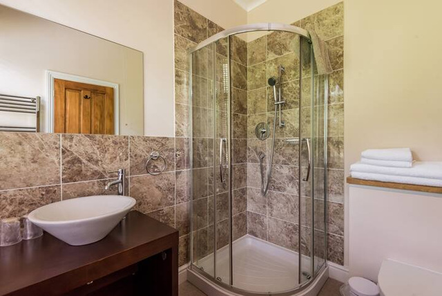 Shower Room - Five Firs