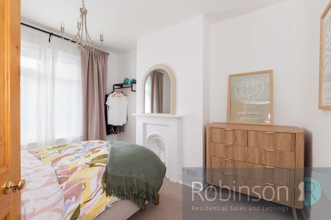 16 Fairford Road-17