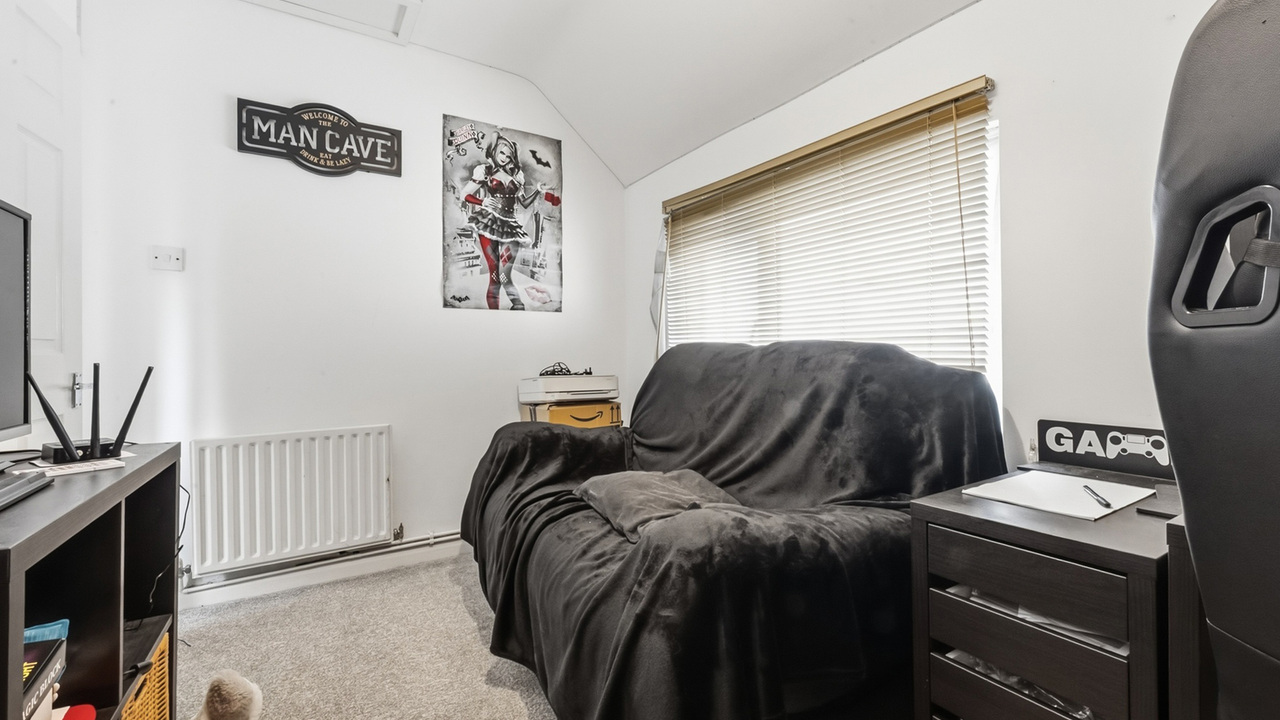 Bedroom 2-2