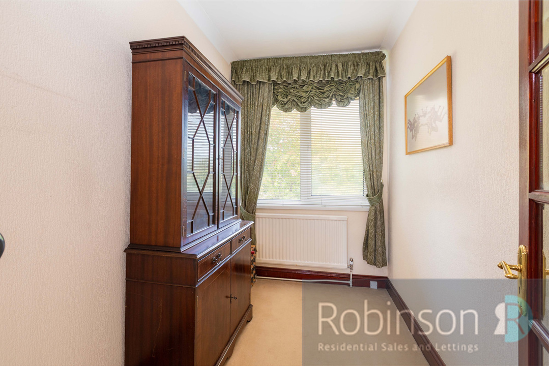 19 Woodhurst South-16
