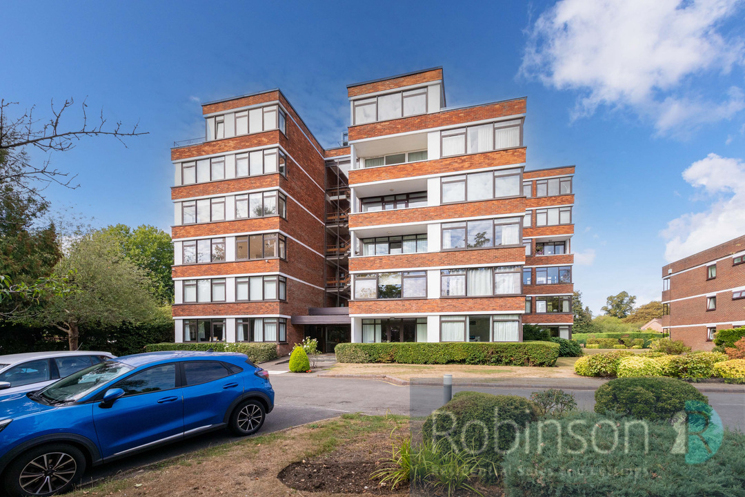 19 Woodhurst South-1