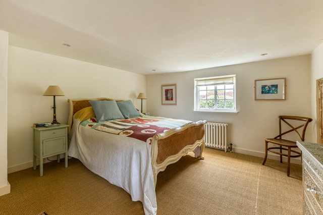 113610_Abbotts Barton Farmhouse Abbotts Barton-37 Bedroom Cottage