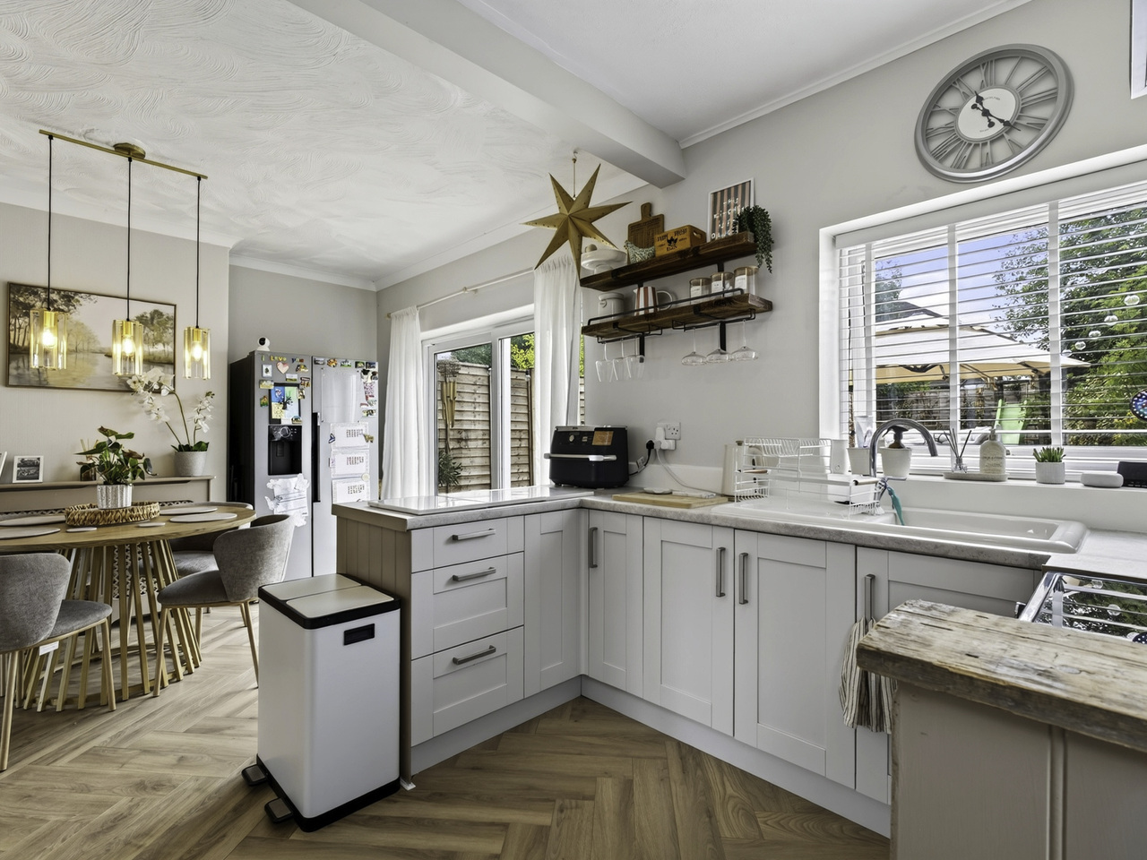 Kitchen Dining Room (2)