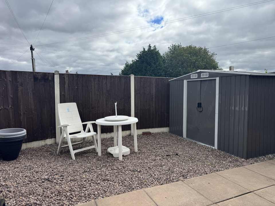Outside space (rear)